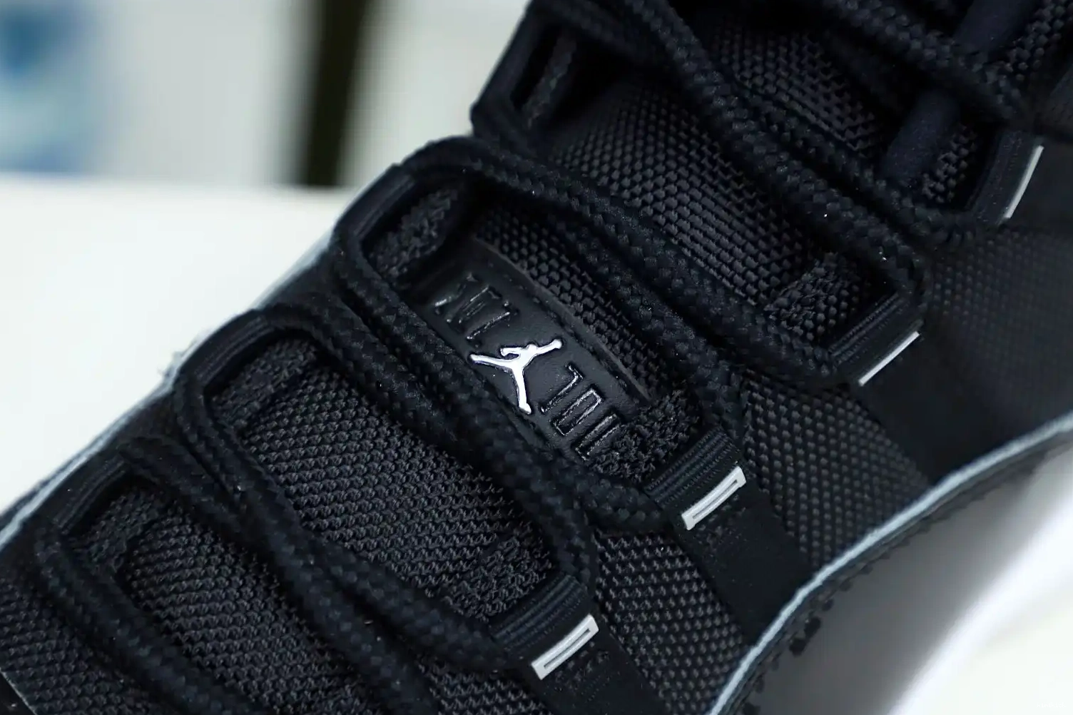 JORDAN AIR Kimikick RETRO 11   25TH 'JUBILEE 0611